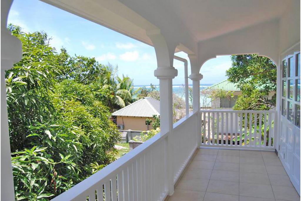 Petit Baie Chalets Au Cap Bagian luar foto